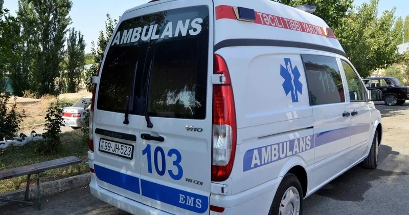 Xırdalanda körpə eyvandan yıxıldı