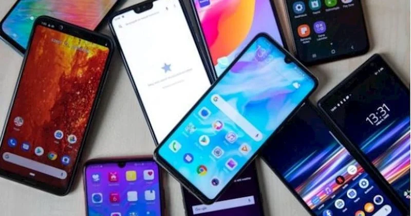 Telefon ekranını bu vasitələrlə təmizləməyin
