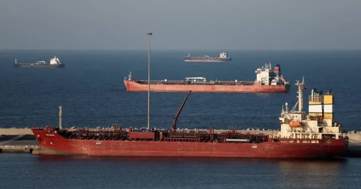 Hörmüz boğazı ilə bağlı ümidverici xəbər gəldi Brent nefti 87 dollardan aşağı düşdü