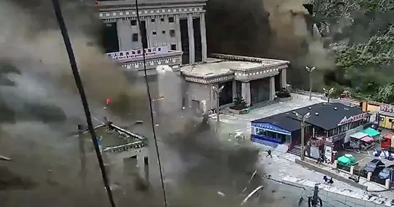 Çin Nepal sərhədindən dəhşətli görüntülər... Video