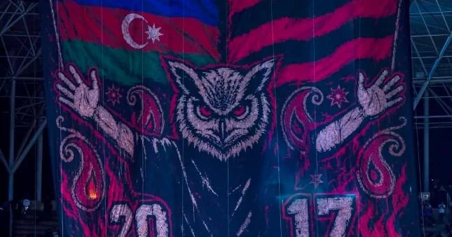 Bu pankart diqqət çəkdi Şəkil