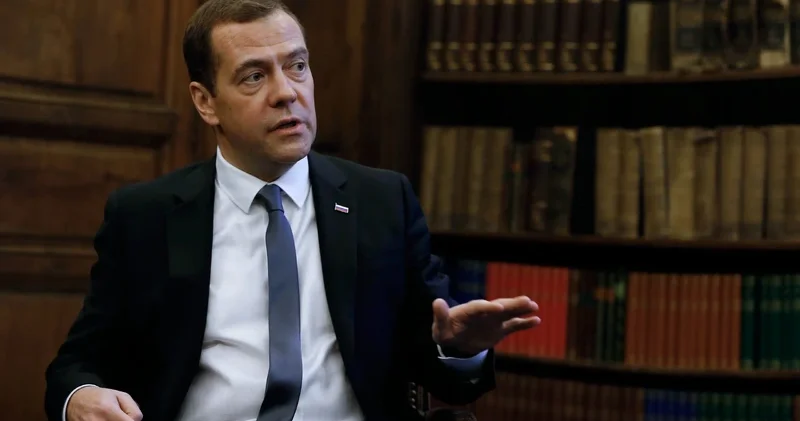 Medvedev: Finlandiya Prezidenti axmaq və çirkindir, xarici işlər naziri olanda da belə idi