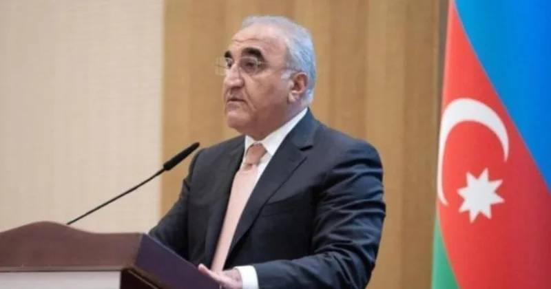 UNEC tələbələrin fikirlərinə dəyər verir Rektor
