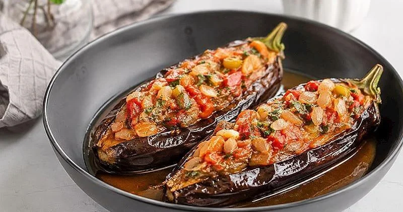 Restoran üslubunda İmam bayıldı resepti