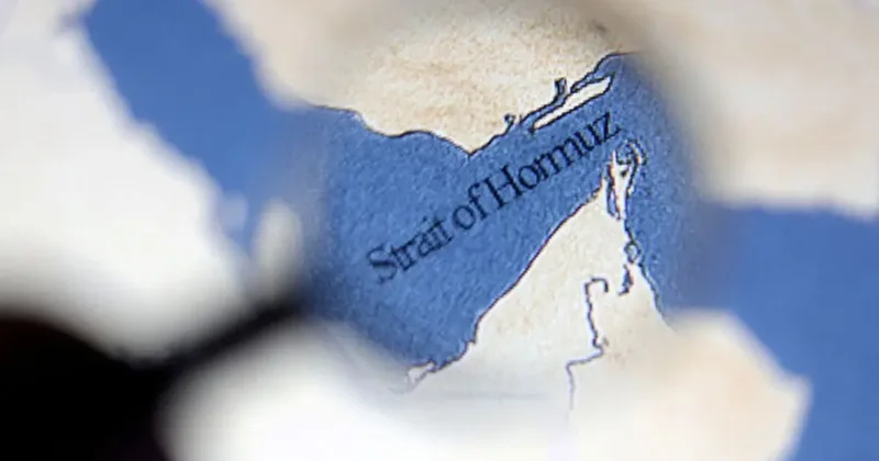 İran Hörmüz boğazında Hindistan tankerini SAXLADI