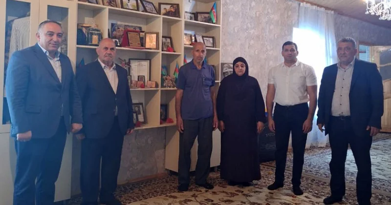 Şəhid ailələrinin ziyarət olunması davam edir