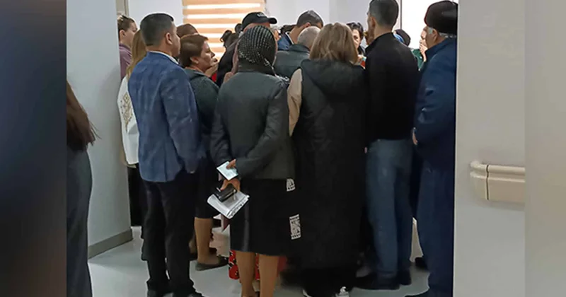 Xəstəxanalarda canlı növbə olmayacaq RƏSMİ