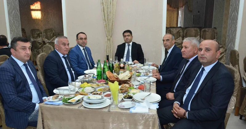 İcra başçısı qazinin toyunda iştirak etdi FOTOLAR