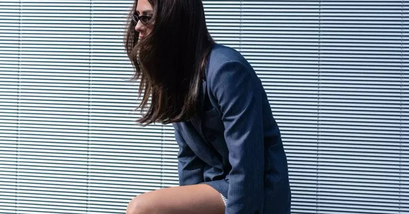 Yasemin qısa libası ilə diqqət çəkdi