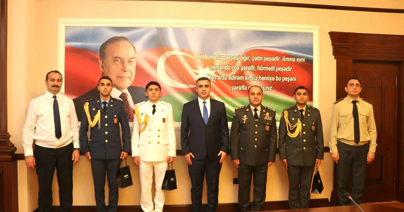 Hərbi Prokuror kursantlarla görüşdü Fotolar