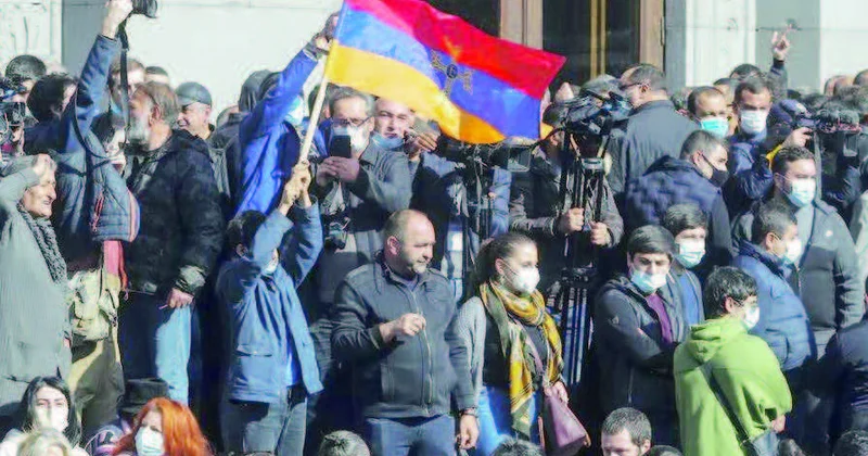 Paşinyanın komandası keçmişdə ilişib qalmamalıdır!