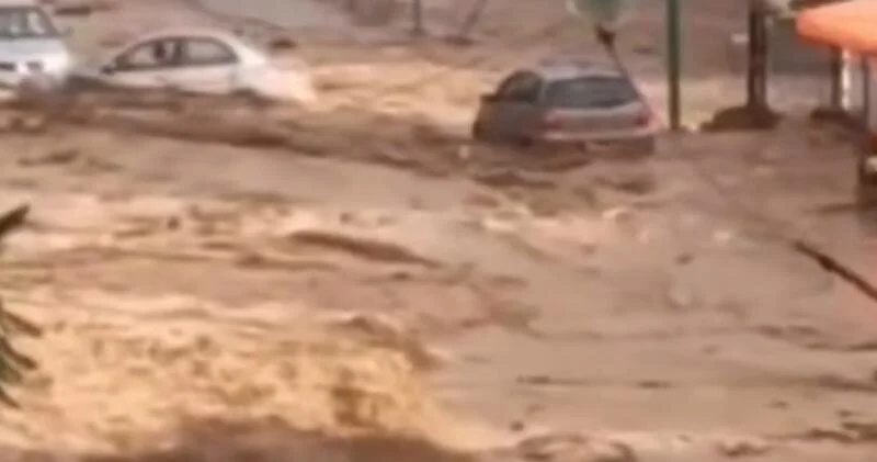 Серия наводнений обрушилась на Алжир ВИДЕО