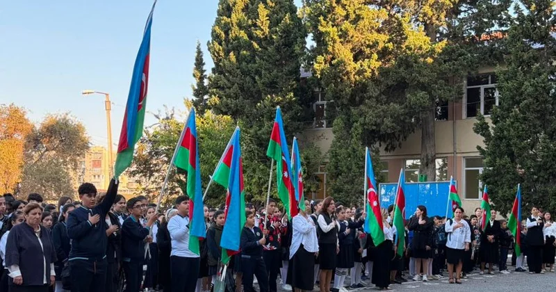 Paytaxt məktəblərində Vətən şəhidləri yad edilib