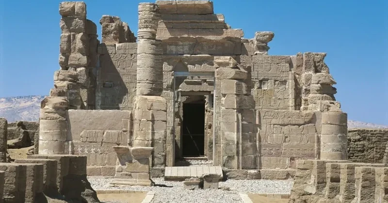 Kleopatranın itmiş məzarı
