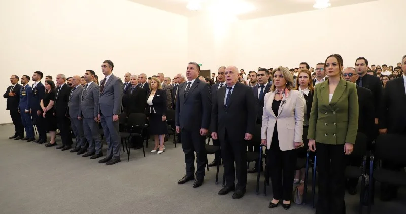 Universitet şəhidləri andı..