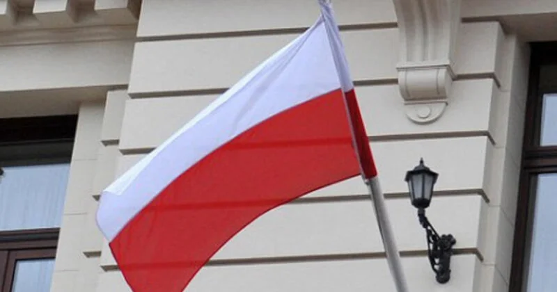 Polşa vətəndaşlarının dərhal bu ölkəni tərk etmələrini istədi