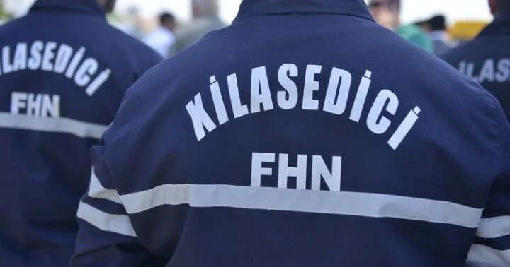 Evdə köməksiz qalan uşaqlar xilas edildi