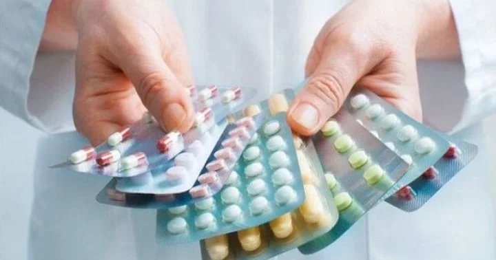 Tramp 1 oktyabr tarixindən idxal dərmanlarına 100% rüsum tətbiq edəcək