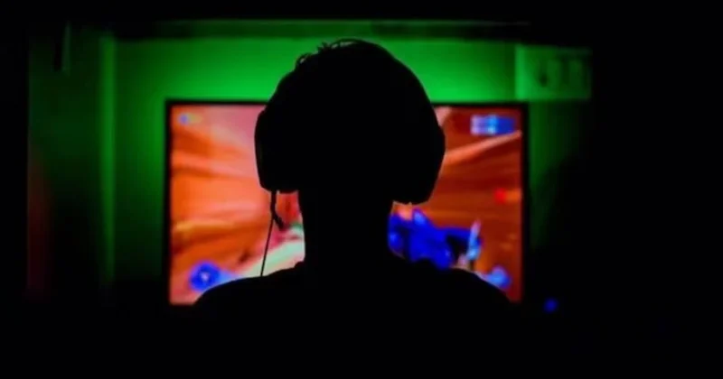 Pakistanda PUBG oyununa görə bütün ailəsini öldürən yeniyetmə 100 il həbs cəzası aldı