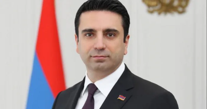 Simonyan: “Ermənistan Azərbaycanla ayaqlaşa bilməz”