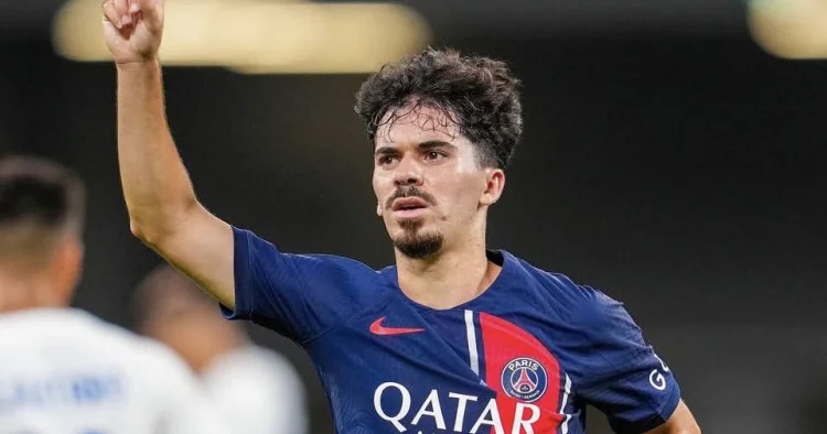 PSJ nin futbolçusu Real ın hədəfində