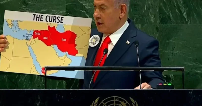 Netanyahu düşmən ölkələrin xəritəsi ilə səhnəyə çıxdı! Onlardan biri sürpriz oldu