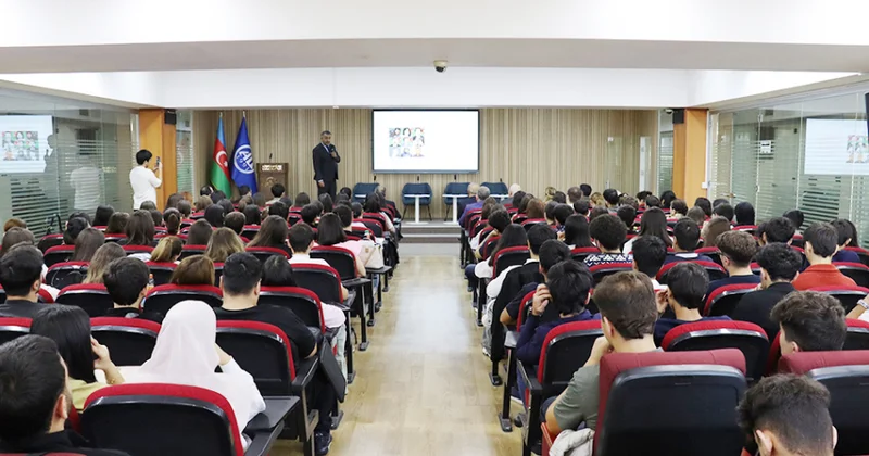 Azərbaycan Universitetində şəhidlərimizin xatirəsi anılıb