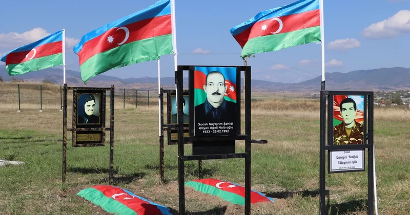 Anım Günü ilə bağlı Xocalı şəhər Şəhidlər xiyabanı ziyarət olunub