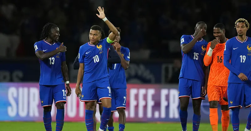 Mbappe düşərgədən ayrılacaq