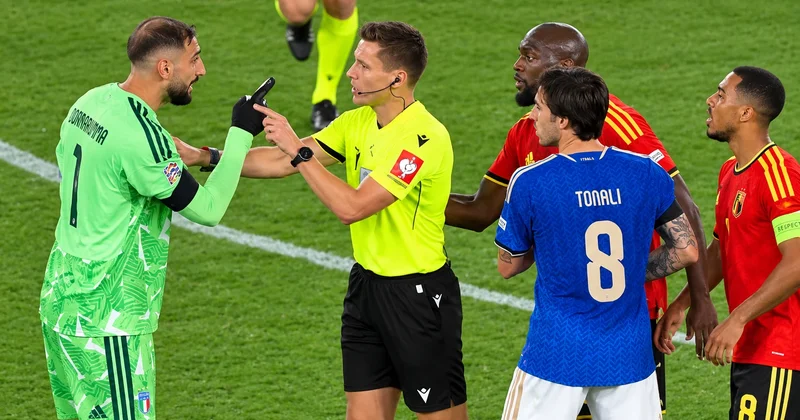 Lukaku jestlə Donnarummanı təhqir etdi oyunçuları ayırmaq məcburiyyətində qaldılar FOTO