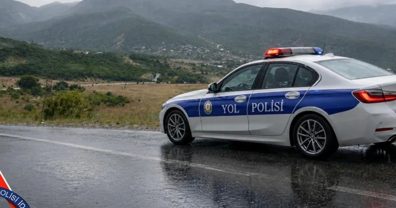 Qubada iki avtomobil toqquşub