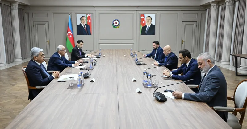 Baş nazir Suriyanın iqtisadiyyat və sənaye naziri ilə görüşdü
