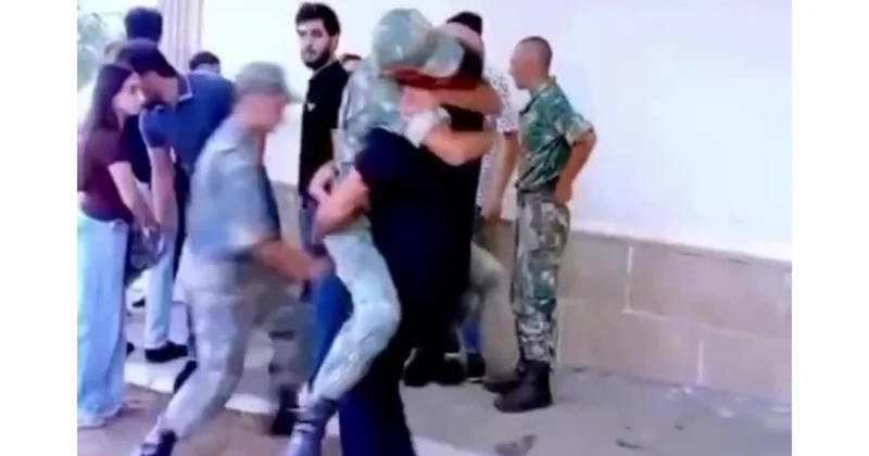 Əsgərin atasına qovuşma anı kövrəltdi (Video)