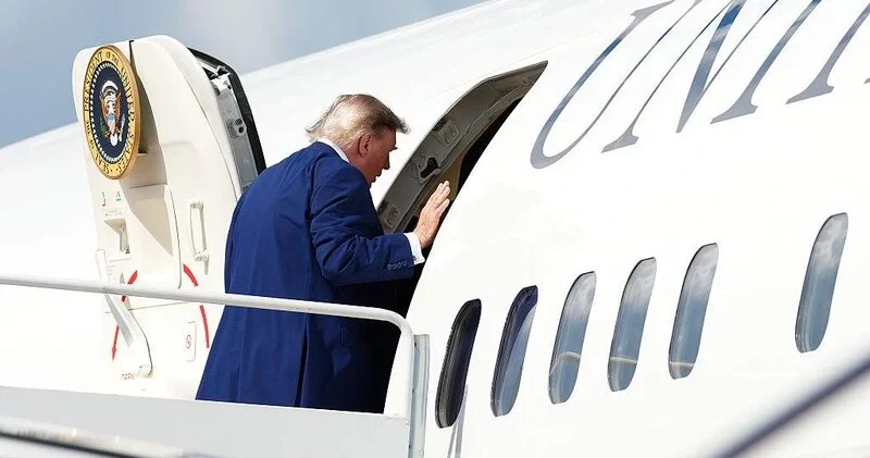 Tramp CNN jurnalistlərini prezident təyyarəsinə buraxmayıb