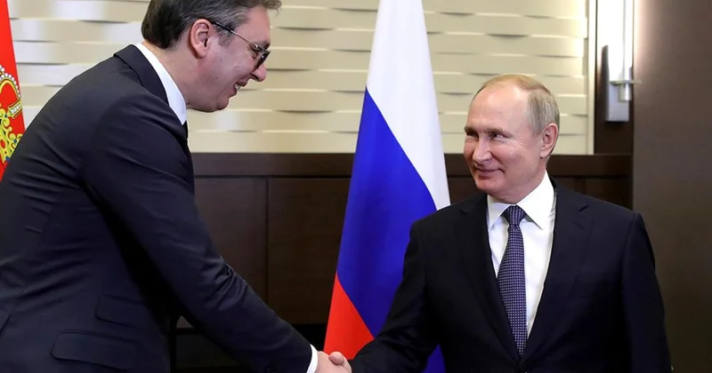 Президент Сербии позвонил Путину и поздравил
