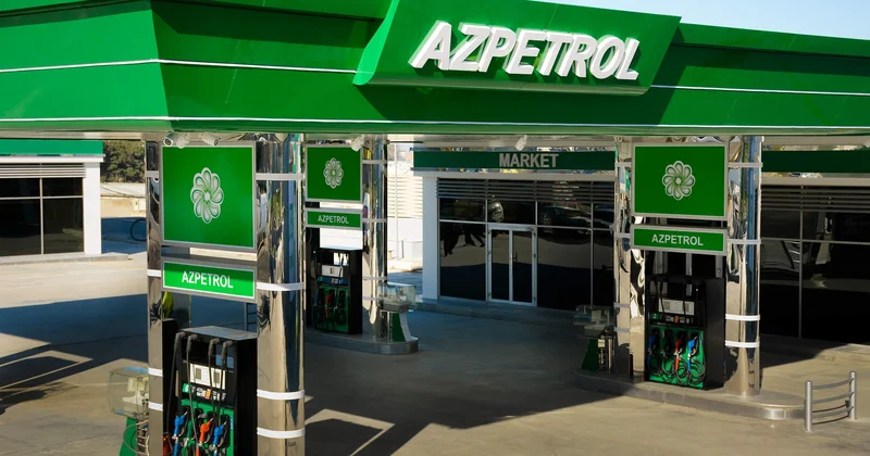“Azpertrol” əməkdaşı maşına dizel yerinə benzin vurdu ŞİKAYƏT