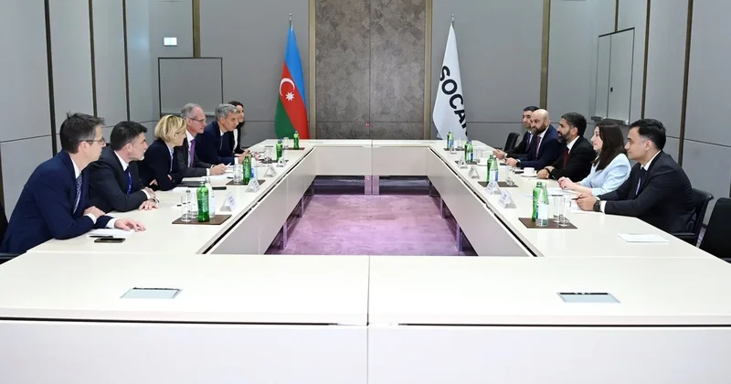 SOCAR и TotalEnergies обсудили сотрудничество по энергетическому переходу