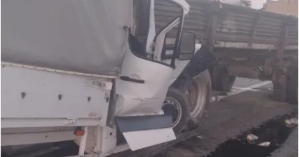 “Kamaz”la “Qazel” toqquşdu ölənlər var