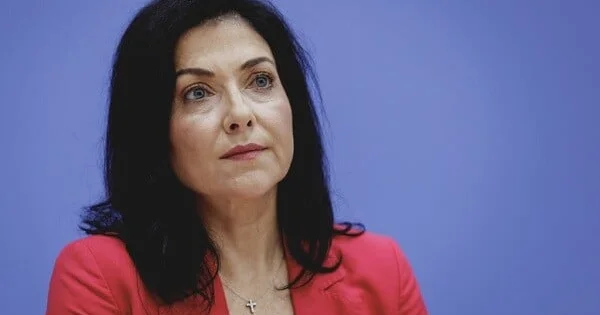 Rusiyanın hücumu: Alman nazir Kiyevdə sığınacağa girdi