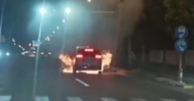 Çin maşını bir neçə saniyə içərisində külə döndü ANBAAAN GÖRÜNTÜLƏR