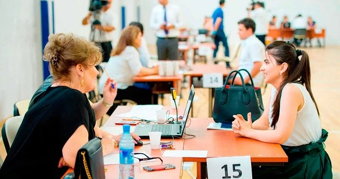 Maaş sistemi dəyişir müəllimlərin əməkhaqqı yenidən tənzimlənir