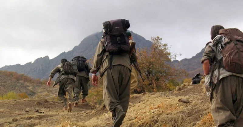 PKK Türkiyə sərhədindəki düşərgələri də boşaldacaq, mağaraları tərk edəcək FOTOLAR