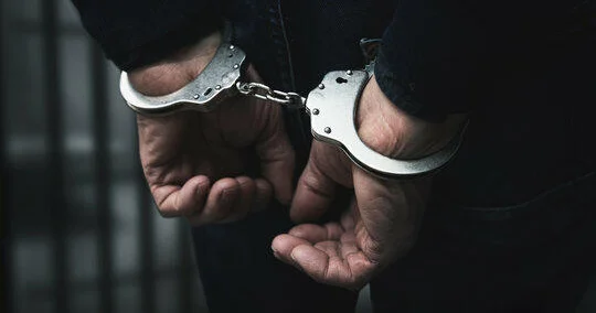 Azərbaycanda idarə əməkdaşları oğurluğa görə həbs edildilər
