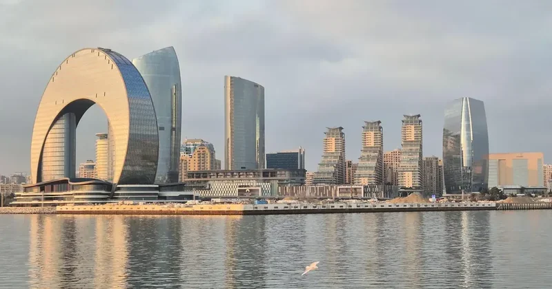 Xəzərin səviyyəsi azaldığı üçün Bakı limanı dərinləşdirilir