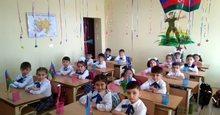 Azərbaycanda bir şagirdə illik 3 min manatadək vəsait ayrılacaq QƏRAR