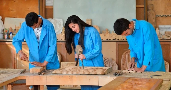 Peşə təhsili müəssisələrində yüzlərlə vakant ştat boş qalıb?