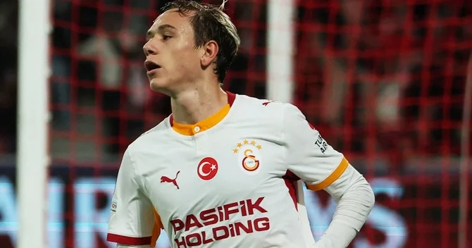 “Qalatasaray” daha bir rus futbolçu almaq istəyir