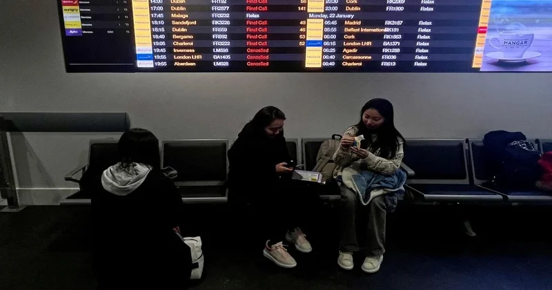 В Британии задержали более 1,5 тыс. авиарейсов