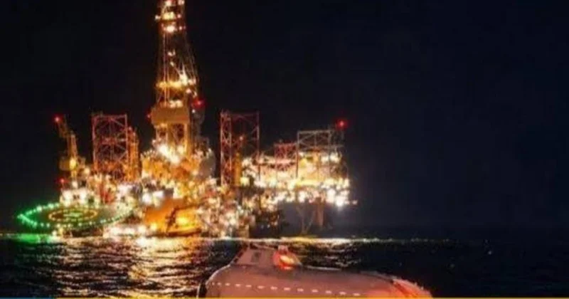 Qabonda neft platforması batdı
