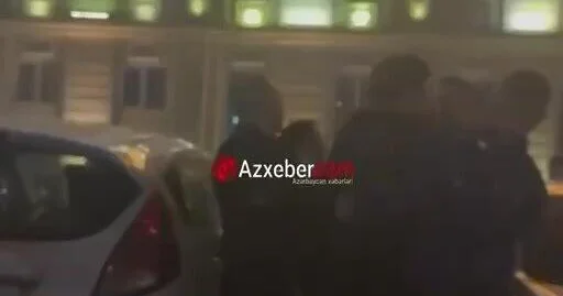 “Təbrik” şadlıq sarayının qarşısında kütləvi dava baş verib Yenilənib (Video)